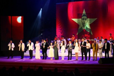 Mỹ Tâm hát cùng 3 diva Thanh Lam, Hồng Nhung, Mỹ Linh